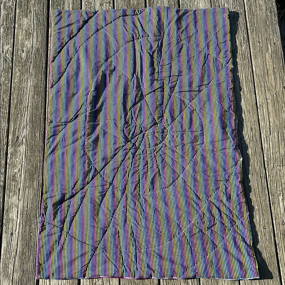 Tie-Dye Spiral Quilt - Picture 5 of 5